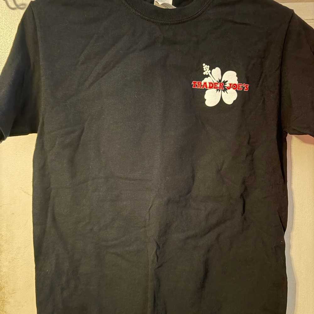 Trader Joe's Black Short Sleeve Tee